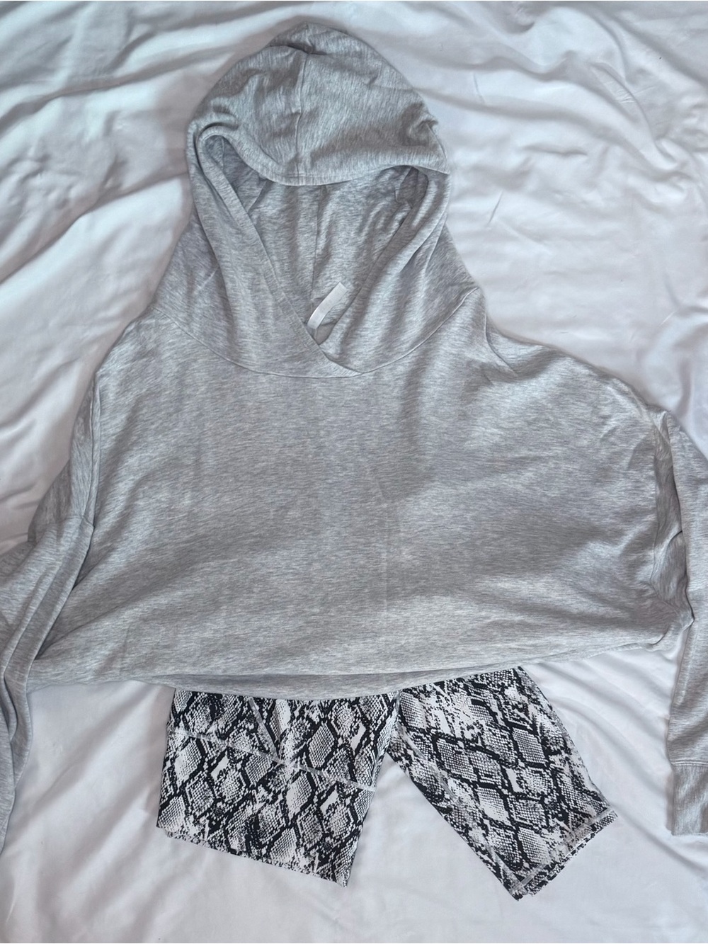 Fabletics Light Gray 4X Hoodie & Powerhold Leggings in 2X Set